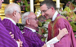 Bischof Gerber gratuliert zum Goldenen Priesterjubiläum von Algermissen