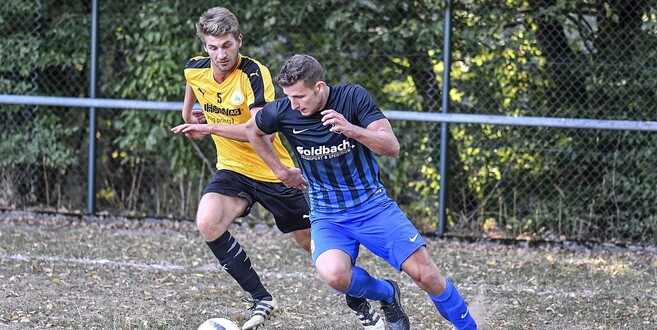 Gewannen das Aufeinandertreffen in der Hinrunde gegen den TSV Künzell (l. mit Jonas Aschenbrücker): Robin Sorg und der FSV Thalau