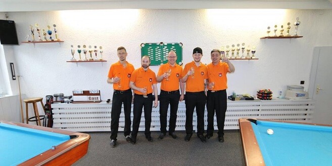 Die Meistermannschaft des PBC Ronshausen: Jörn Hannes-Hühn, Christoph Rahn, Spielermanager Martin Raabe, Denis Waldecker und Uwe Kaiser (v.l.).