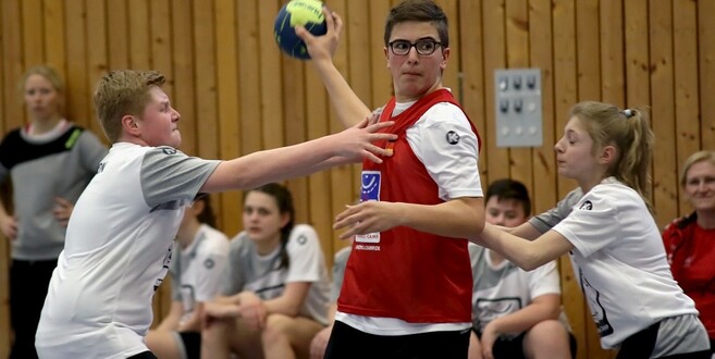Vier Tage Handball satt gibt es noch bis Donnerstag in der Fliedener Kreissporthalle
