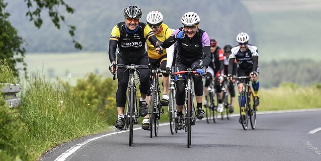 Daumen hoch: das Anmeldeportal für den 30. Rhön Radmarathon öffnet am Samstag.