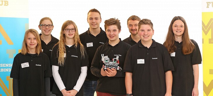 Sie gewannen den Regionalwettbewerb 2017 und fahren im Januar zum Halbfinale: das Team Robonerds von der Rhönschule in Gersfeld.