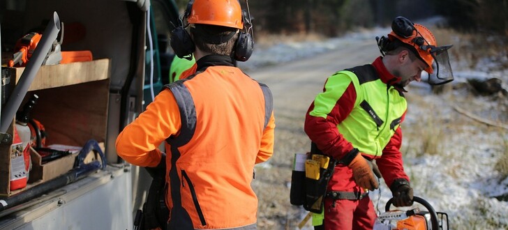 Gewissenhafte Arbeitsvorbereitungen sind wichtige Vorraussetzungen für die Arbeit im Forst