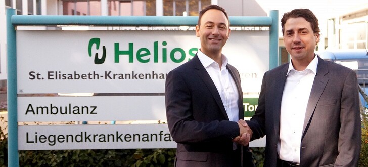 Von links: Der „alte“ Klinikgeschäftsführer Daniel Amrein und sein Nachfolger Dr. Peter Hermeling