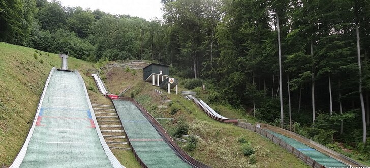 Die Kreuzbergschanzen sollen mit Strom versorgt werden. Die Leader-Förderung aus EU-Mitteln wurde bereits genehmigt.
