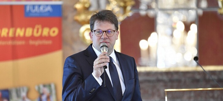 Fuldas Oberbürgermeister Dr. Heiko Wingenfeld eröffnete die Seniorenwoche im Fürstensaal