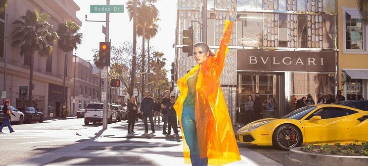 Sarah gab auf dem Rodeo Drive in Beverly Hills alles. Starfotograf Mat McCab und Supermodel Heidi Klum nahmen sie dabei ganz genau unter die Lupe