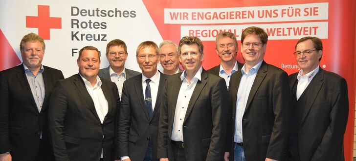 Vorstandsvorsitzender Christoph Schwab, Kreisbereitschaftsleiter Christian Erwin, Vizepräsident Dr. Andreas Opitz, Dr. Thomas Sitte, Schatzmeister Christoph Jordan, Präsident Prof. Dr. Martin H. Hessmann, Prokurist Markus Otto, Kreisverbandsarzt Jan Garlepp und Justitiar Markus Schleicher.