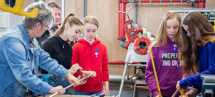 Handwerk ist nicht nur Männersache. Das haben zwölf Girls beim bundesweiten Zukunftstag am Donnerstag in der Niederlassung Fulda der R+S Group AG unter Beweis gestellt.