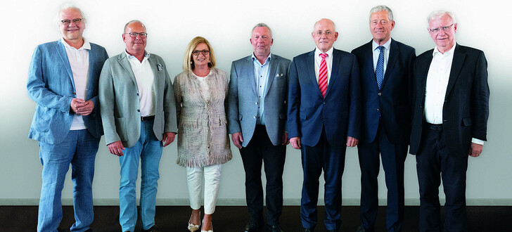 v. l. n. r.: Dr. Claus Etzel, Michael Wißler, Gertraud Sorg, Peter Henkelmann, Dr. Christoph Kind, Dr. Alois Rhiel, Prof. Dr. Gerhard Stanke