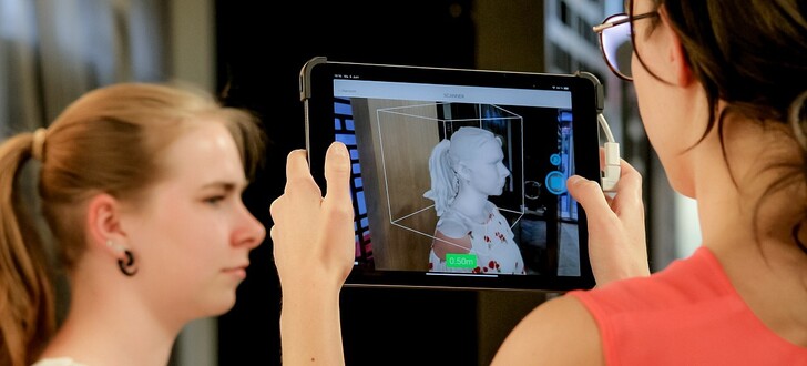 Mit dem 3D-Druckverfahren ist es möglich, dass jeder Kunde eine maßgeschneiderte Brille erhält