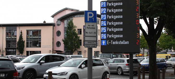 Ausfallerscheinungen am Marktplatz: Das Parkleitsystem in Bad Hersfeld wird bis auf weiteres abgeschaltet.