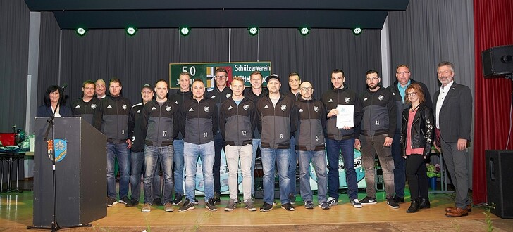 Die A-Liga-Fußballer des SV Heubach wurden für ihren Aufstieg in der vergangenen Saison geehrt